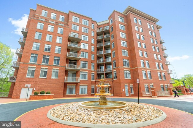 Building Photo - 4480 Market Commons Dr Unit 405