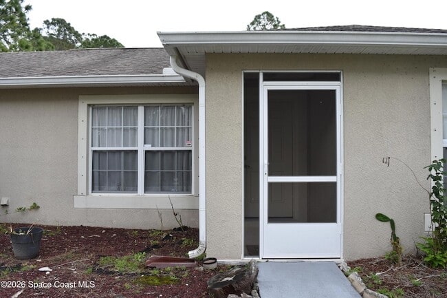 Photo - 2749 Freehold Ave SE