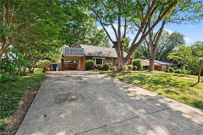 Photo - 1249 Wedgewood Dr