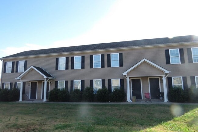 Building Photo - 1357 Macedonia Dr