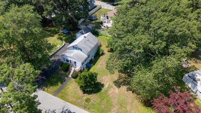 Photo - 9 Harriett Ave