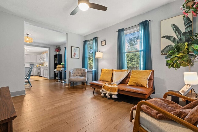 Building Photo - 2 Mead Dr Unit ID1354825P