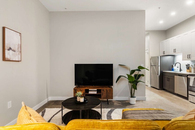 Photo - 205 W 4th St Unit SI ID1465689P