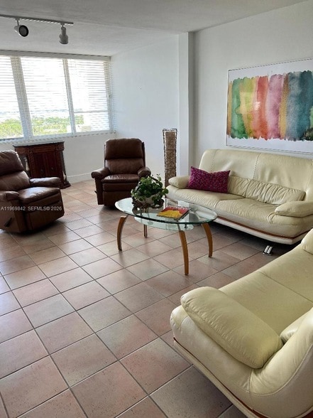 Photo - 5005 Collins Ave Unit 1404