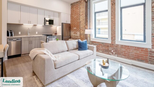 Building Photo - 425 20th St S Unit 200.579033