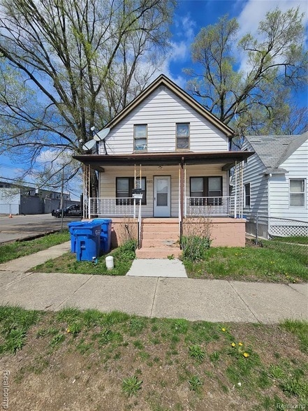 Building Photo - 8033 Jackson Ave