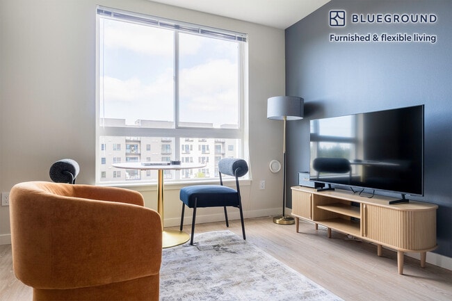 Building Photo - 18004 Midvale Ave N Unit FL6-ID932