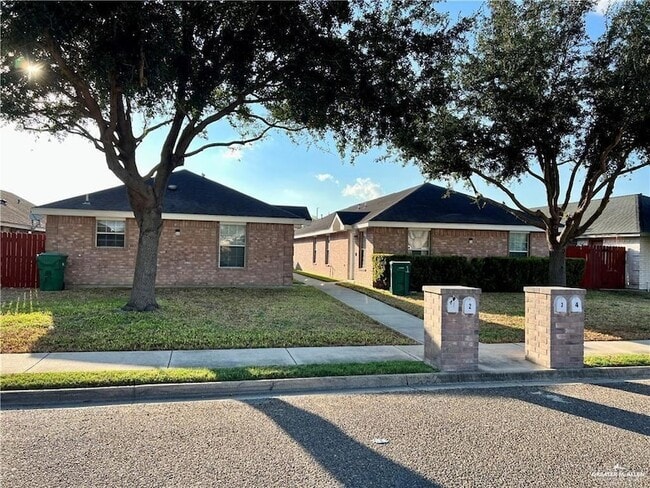 Building Photo - 2301 N Erica St Unit 2