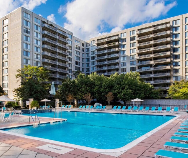 Photo - 2200a Crystal Dr Unit ID1330187P