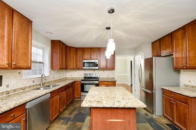 Photo - 3311 McClellan Dr