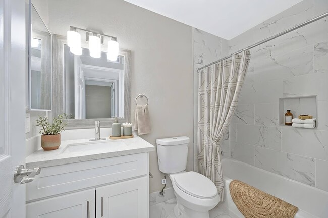 Photo - Rollingwood Condominium Rentals