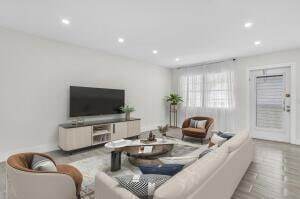 Photo - 4014 Yarmouth E Unit A