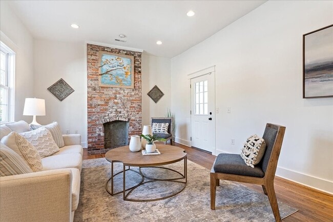 Photo - 1411 10th Ave N