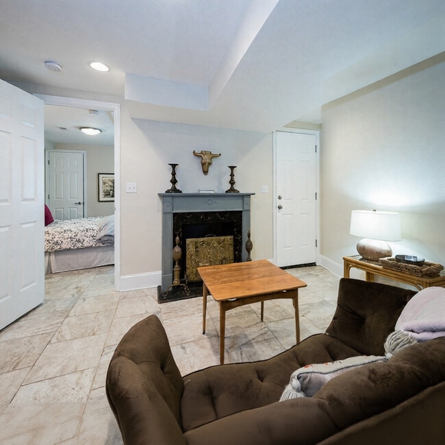 Photo - 723 5th St NE Unit GO ID1610317P