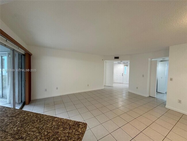 Photo - 2651 SE 19th Ct Unit 107D