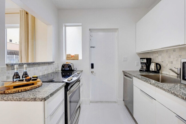 Photo - 809 S Ocean Dr Unit SI ID1227349P