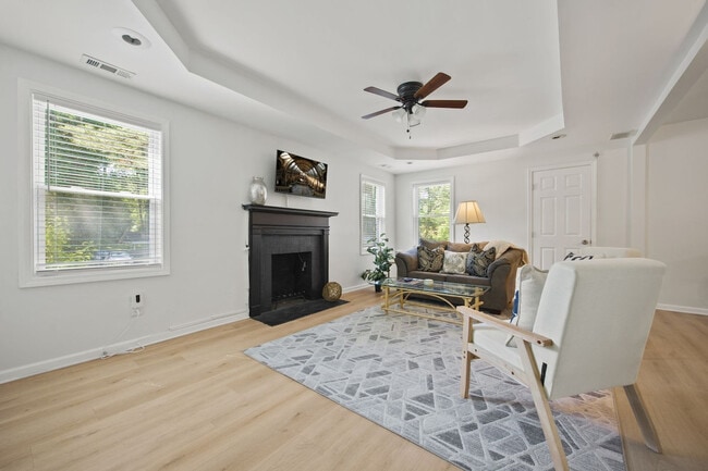 Building Photo - 1346 Lorenzo Dr SW Unit SI ID1609597P