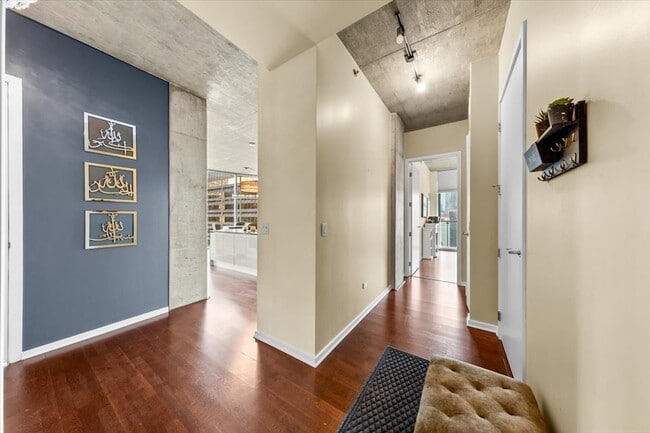 Photo - 600 N Fairbanks Ct Unit 3301