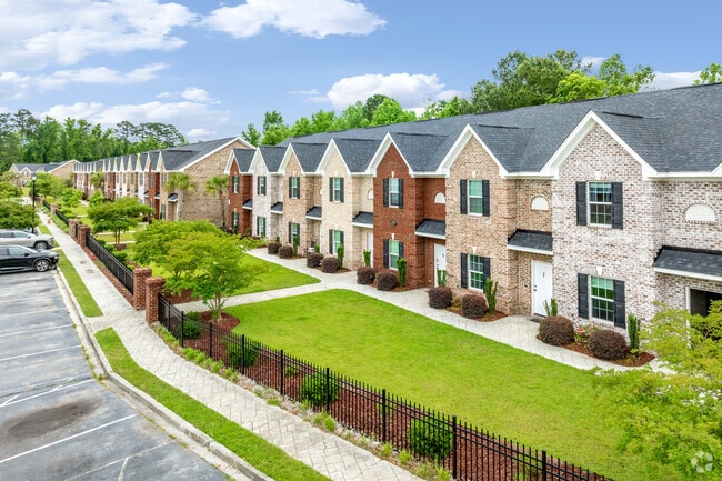 Waxwing Building View. - Waxwing Townhomes