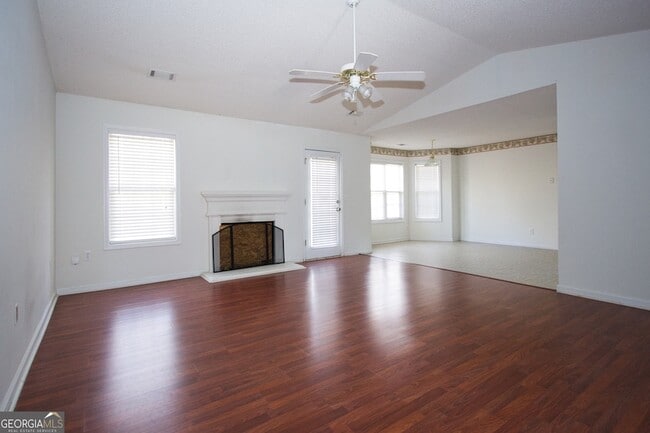 Photo - 2804 James Henry Dr