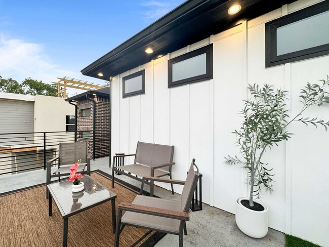 Photo - 2414 Pennsylvania Ave Unit ID1285548P