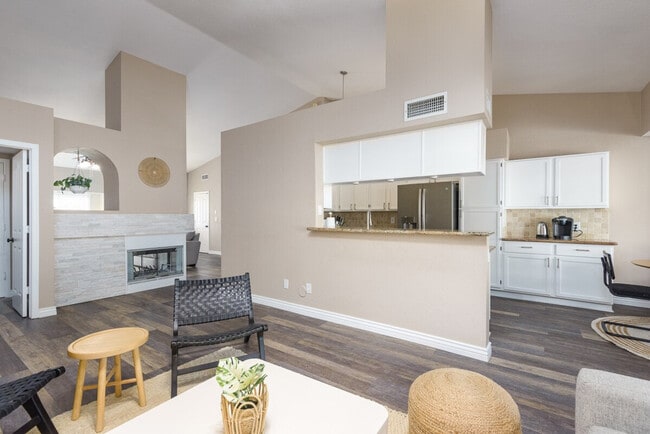 Photo - 650 W Palo Verde St Unit SI ID1540147P