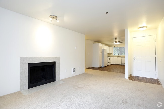Photo - Bay Club Apartments
