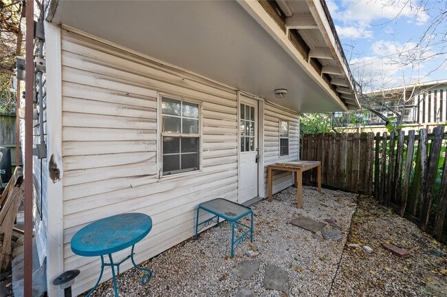 Photo - 1959 Lexington St Unit B