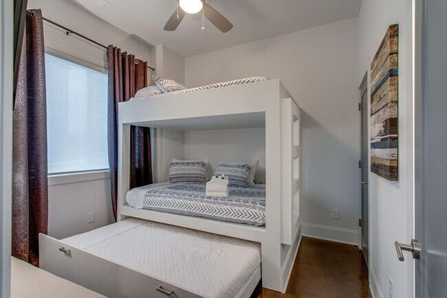 Photo - 1120 Argyle Ave Unit ID1051679P