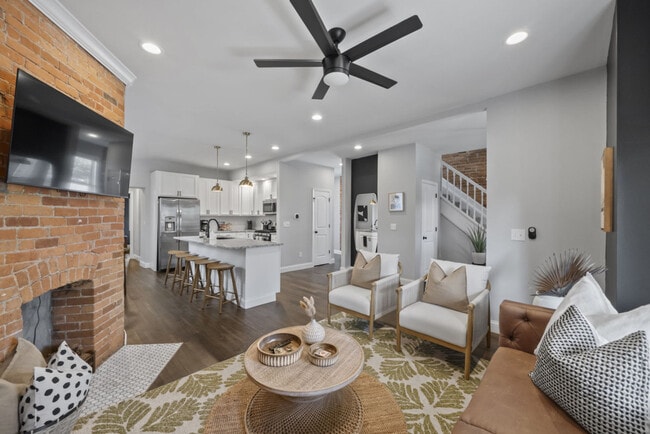 Photo - 530 Hanford St Unit ID1262899P