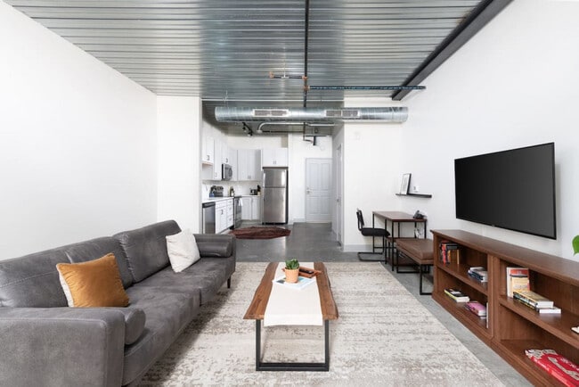 Photo - 1009 W Juneau Ave Unit ID1378998P