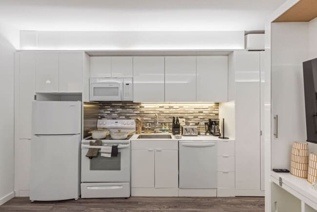 Photo - 12607 Larchmere Blvd Unit ID1335751P