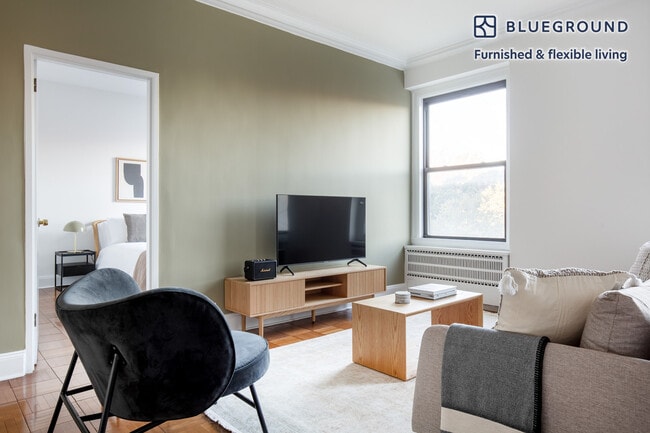 Photo - 952 5th Ave Unit FL6-ID998