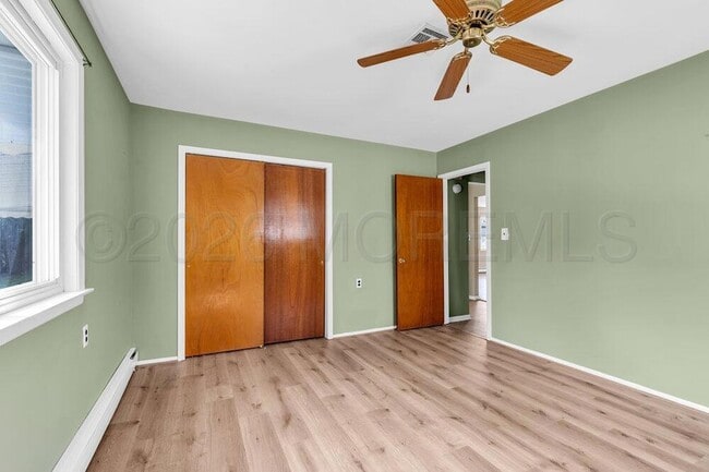 Photo - 24 Liberta Dr