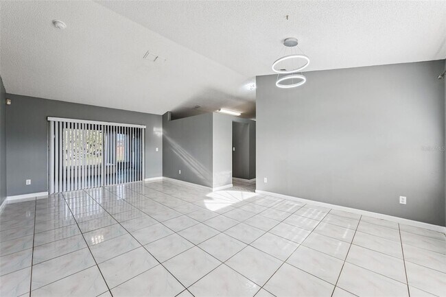 Photo - 5216 Heatherstone Ct