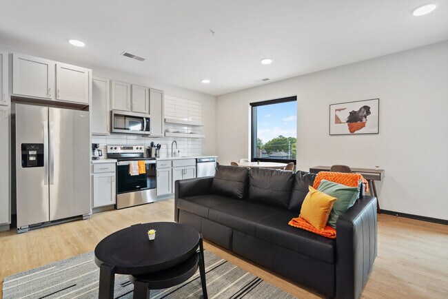 Photo - 423 E Michigan St Unit ID1026475P