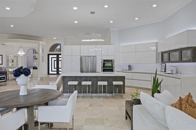 Building Photo - 2534 Golf View Dr