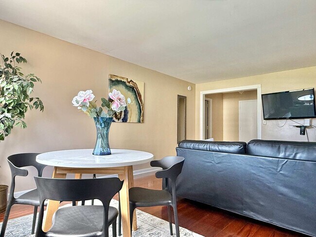 Photo - 215 Piedmont Ave NE Unit SI FL8-ID1299373P