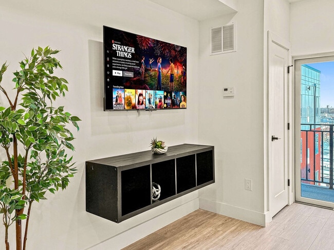 Photo - 2400 E Huntingdon St Unit ID1231679P