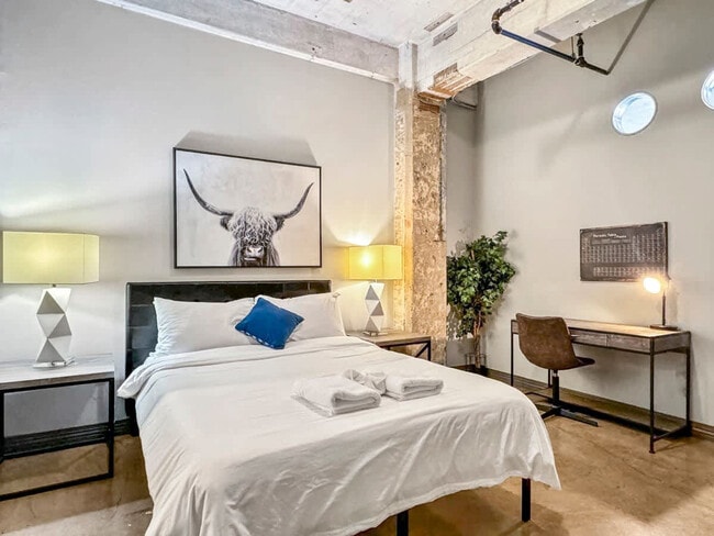 Photo - 555 Evergreen St Unit ID1055721P