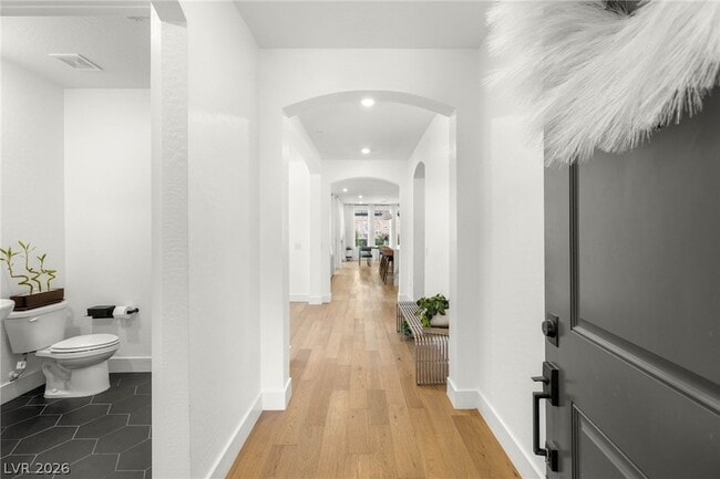 Photo - 6 Sun Lily Ln