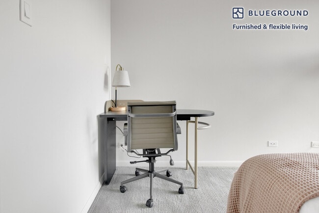 Photo - 903 S Ashland Ave Unit FL3-ID720