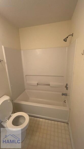 Photo - 1100-8E Pineland Ave