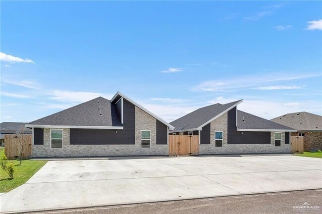 Building Photo - 818 S Missouri St Unit 2