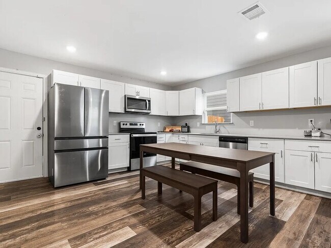 Photo - 2819 Alabama Ave