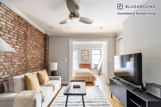 Building Photo - 1373 1st Ave Unit FL3-ID1952