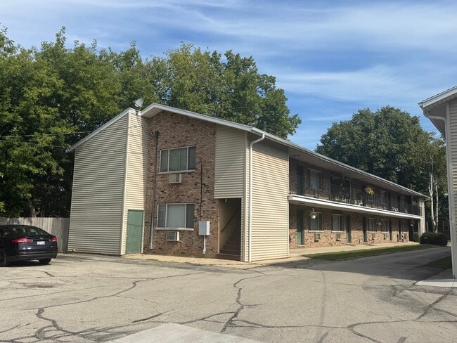 Exterior - Walnut Park Apartments
