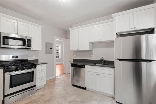 Building Photo - 99 Capen St Unit 2