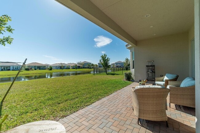 Building Photo - 4644 Citron Wy