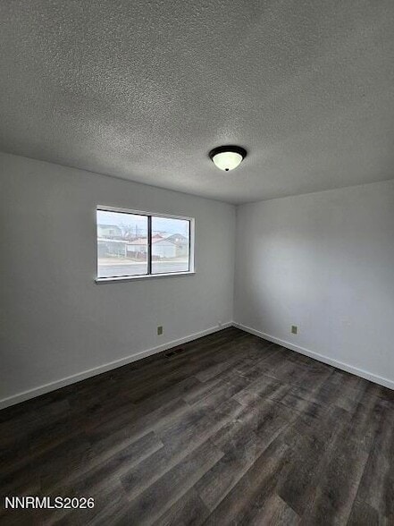 Photo - 185 Ferguson St